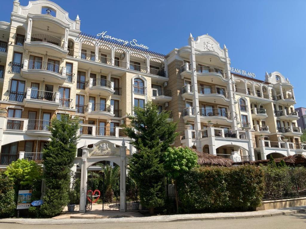 סאני ביץ' Private Apartments In Harmony Suites Dream Island מראה חיצוני תמונה
